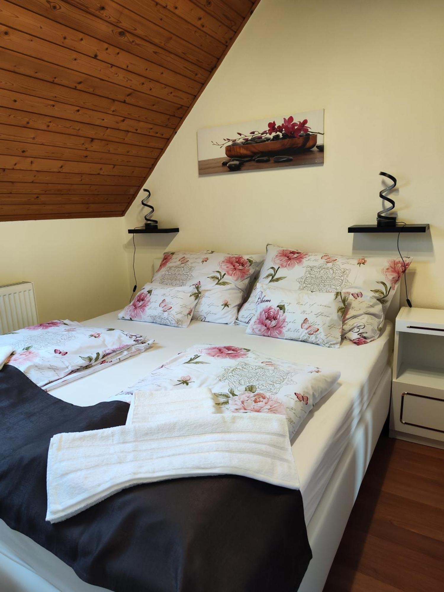 Havasi Vendeghaz Appartement Gyenesdiás Buitenkant foto