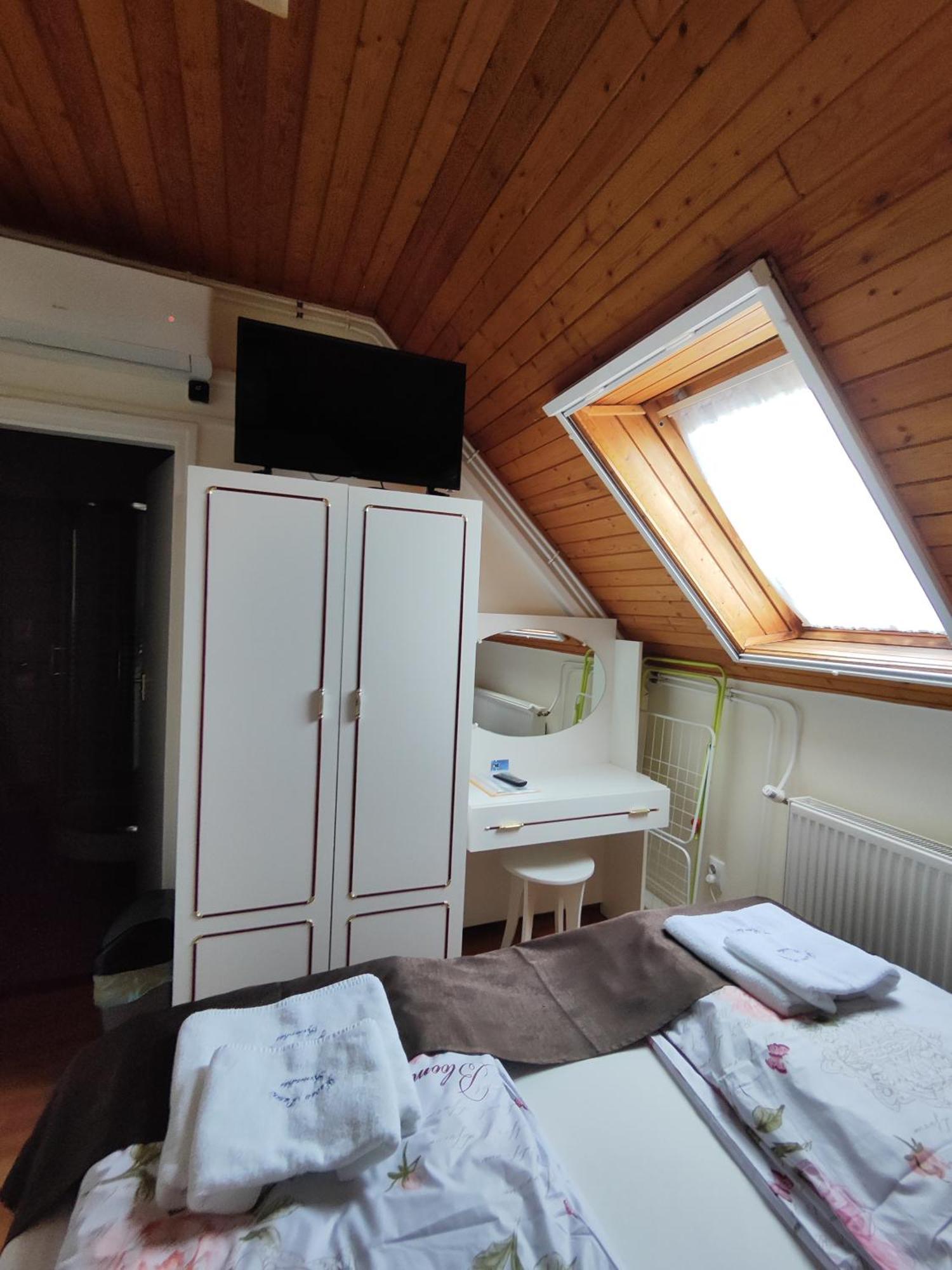 Havasi Vendeghaz Appartement Gyenesdiás Buitenkant foto