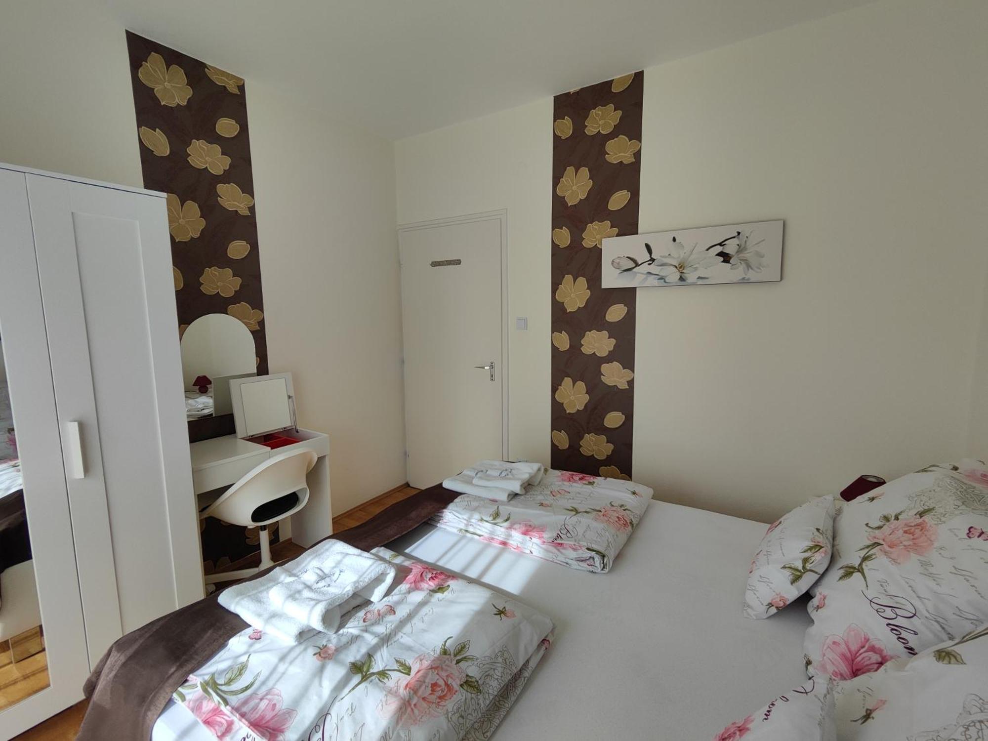 Havasi Vendeghaz Appartement Gyenesdiás Buitenkant foto