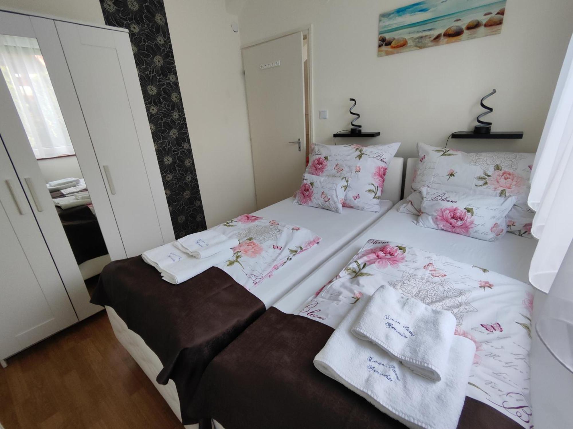 Havasi Vendeghaz Appartement Gyenesdiás Buitenkant foto